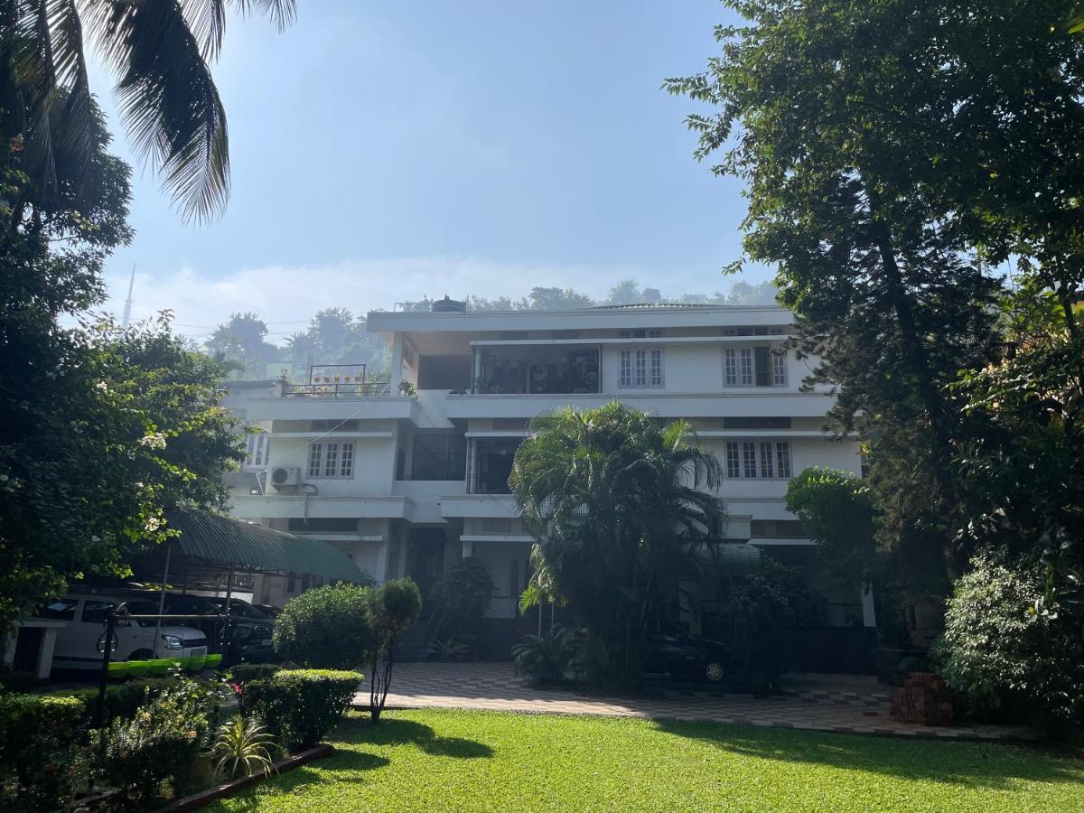 The Choudhury Manor Homestay Guwahati Exterior foto