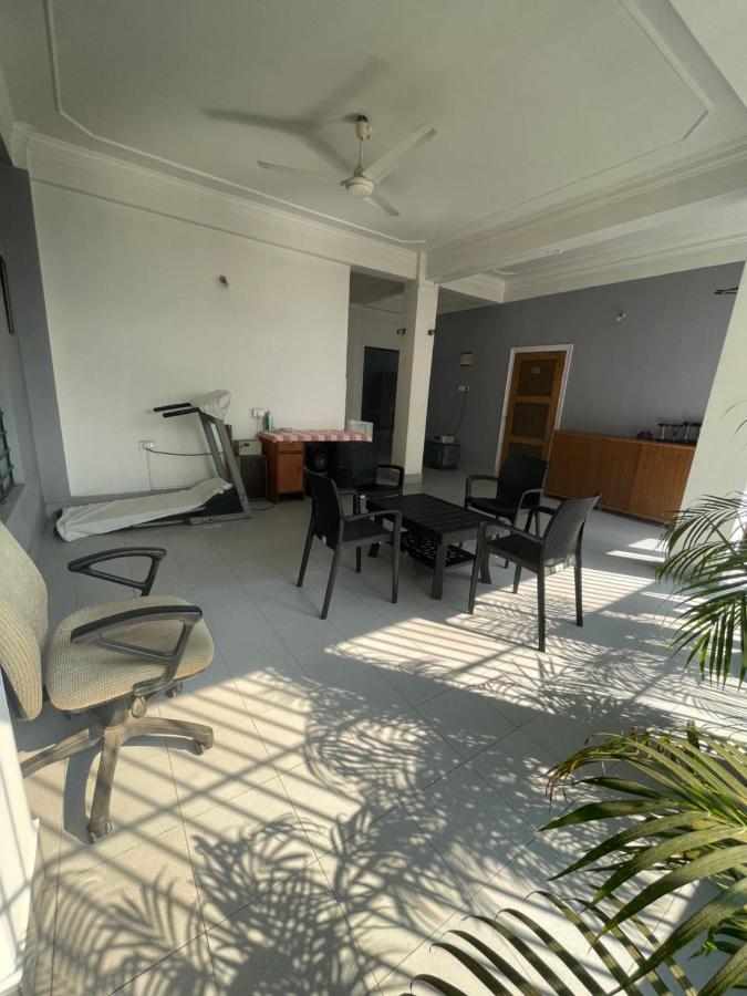 The Choudhury Manor Homestay Guwahati Exterior foto