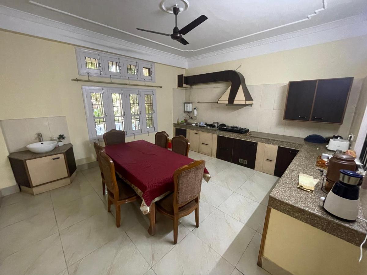 The Choudhury Manor Homestay Guwahati Exterior foto